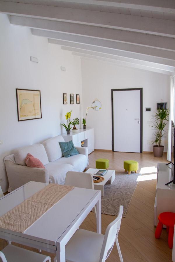 Waterfront Apartment Olbia Extérieur photo